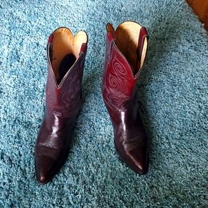 Tony Lama Cowboy boots male size 8.5 a female Size 9.5
